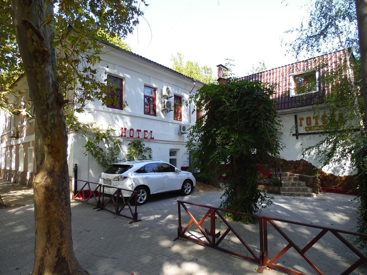 Hotel Na Admirala Makarova Mykolajiw Exterior foto